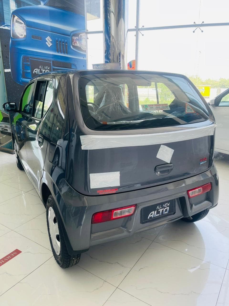 Suzuki Alto side view — Suzuki Premier Motors Lahore